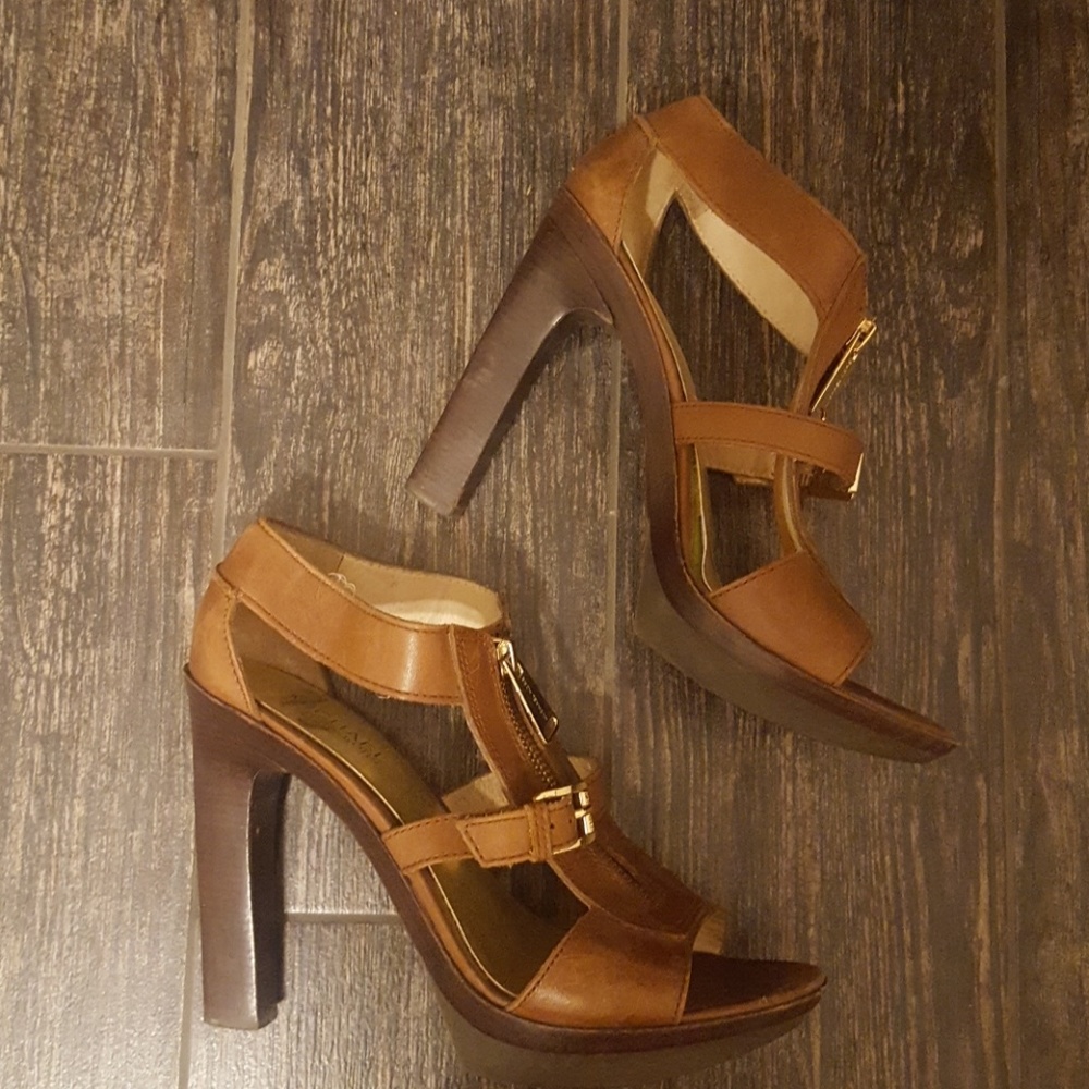 Michael Kors sandles 8.5